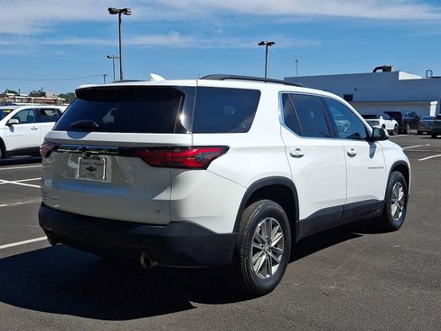 Used 2024 Chevrolet Traverse LT AWD/4WD image 6