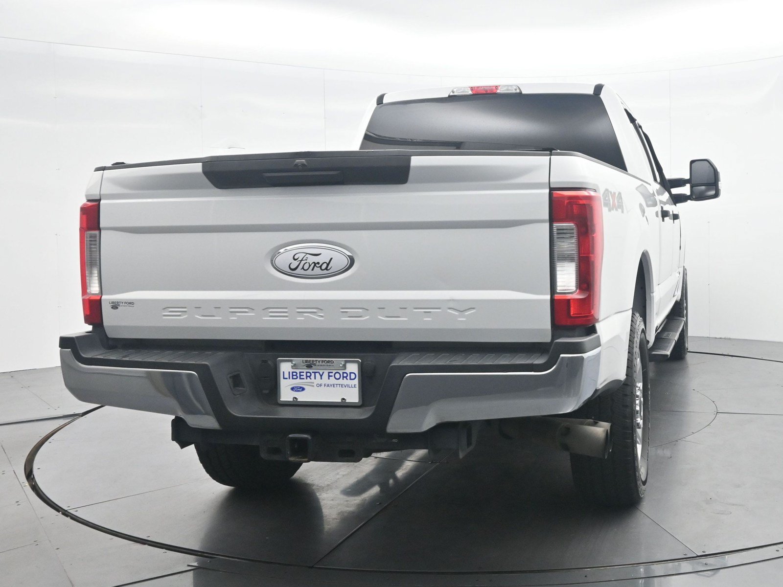 Used 2019 Ford F250 XLT AWD/4WD image 6