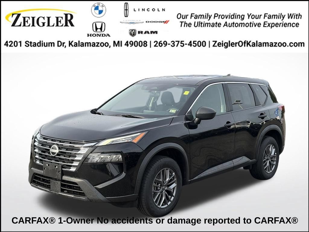 Used 2024 Nissan Rogue S AWD/4WD image 1