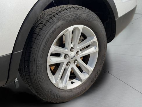 Used 2013 Ford Explorer XLT image 11