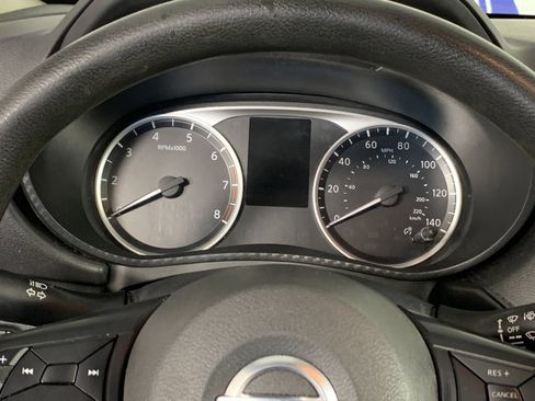 Used 2021 Nissan Versa S FWD image 23