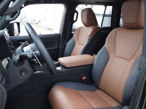 Used 2025 Lexus GX 550 550 Luxury image 37