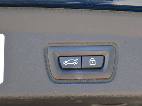 Used 2023 BMW i4 eDrive40 w/ M Sport Package image 23