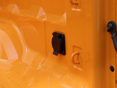 New 2026 GMC Canyon AT4 w/ Technology Plus Package image 6