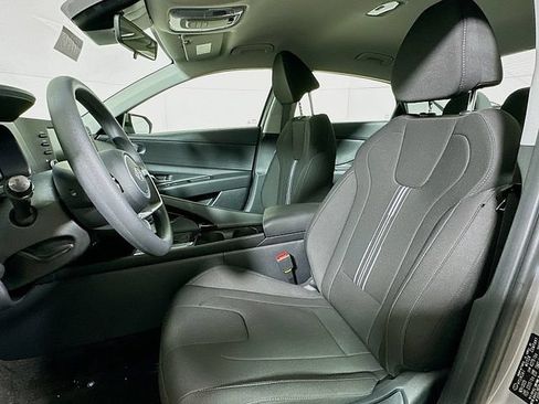 Used 2026 Hyundai Elantra Hybrid FWD image 9
