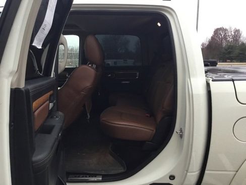 Used 2016 RAM 1500 Laramie Longhorn w/ Convenience Group image 17