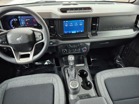 Used 2022 Ford Bronco 4-Door w/ Sasquatch Package AWD/4WD image 16