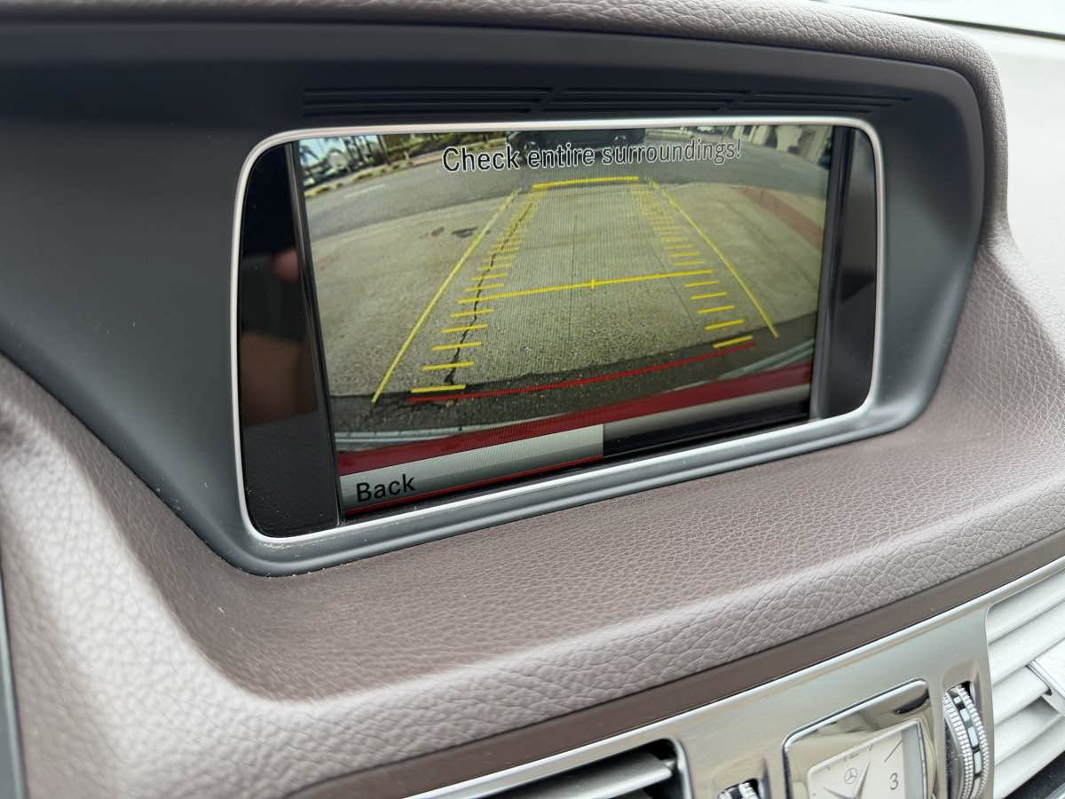 Used 2015 Mercedes-Benz E 400 4MATIC Coupe image 26