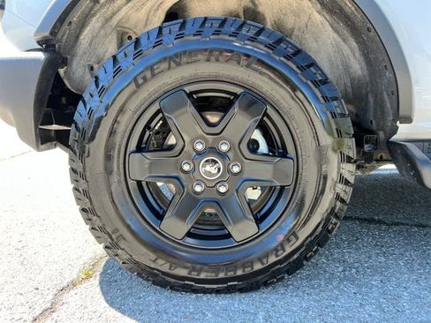 Used 2025 Ford Bronco Outer Banks AWD/4WD image 17