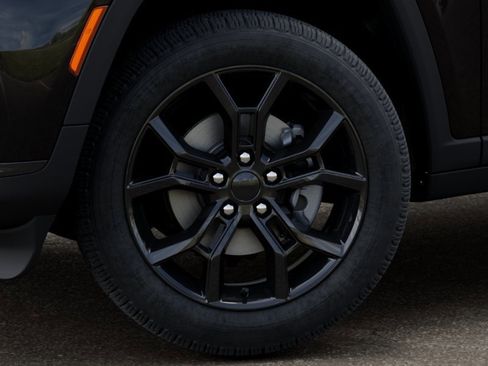 New 2025 Jeep Grand Cherokee L Limited image 8