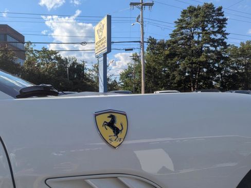 Used 2013 Ferrari California RWD image 16
