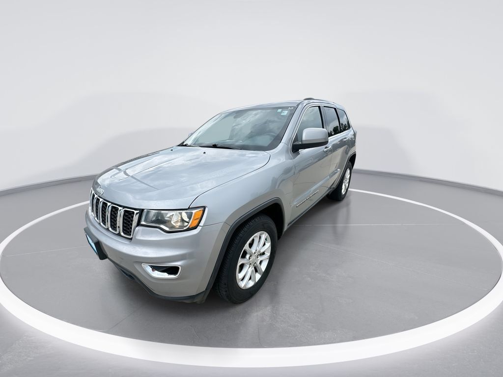Used 2021 Jeep Grand Cherokee Laredo RWD image 4