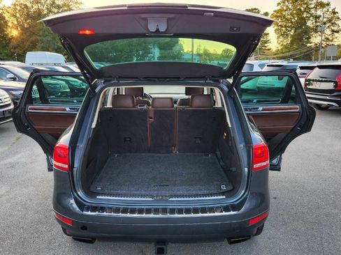 Used 2012 Volkswagen Touareg Executive image 37