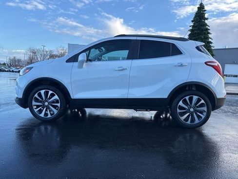 Used 2021 Buick Encore Preferred image 4