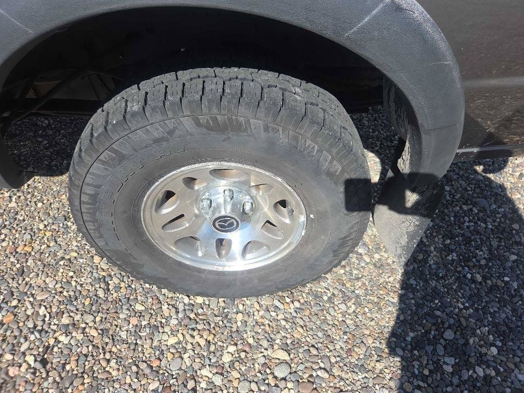 Used 2000 MAZDA B-Series Pickup 4x4 Cab Plus B4000 image 25