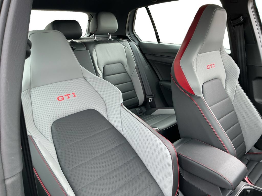 New 2026 Volkswagen GTI SE FWD image 16