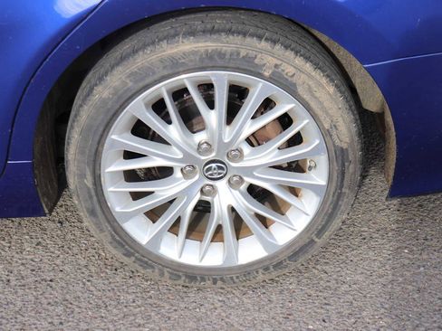 Certified 2018 Toyota Camry XLE w/ Driver Assist Package image 9