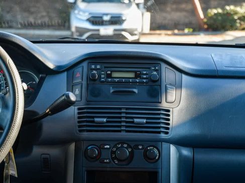 Used 2005 Honda Pilot LX image 13