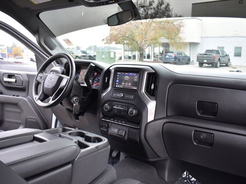 Used 2021 Chevrolet Silverado 1500 Custom Trail Boss w/ LPO, Dark Essentials Package image 26