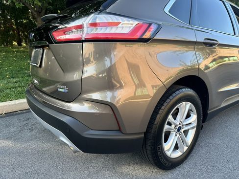 Used 2019 Ford Edge SEL w/ Equipment Group 201A AWD/4WD image 38