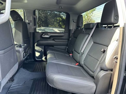 Used 2024 Chevrolet Silverado 2500 LTZ w/ LTZ Convenience Package AWD/4WD image 17