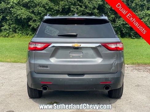 Used 2020 Chevrolet Traverse LT w/ LT Premium Package FWD image 6