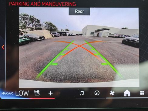 Certified 2025 BMW 430i 430i w/ Convenience Package image 24