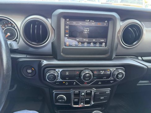 Used 2021 Jeep Wrangler Unlimited Sport AWD/4WD image 15