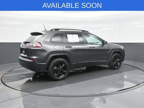 Used 2021 Jeep Cherokee Latitude Plus AWD/4WD image 7