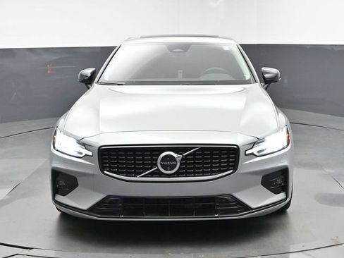 Used 2025 Volvo S60 B5 Plus FWD image 3