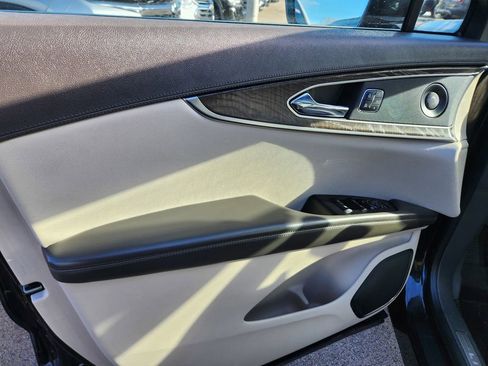 Used 2020 Lincoln Nautilus Reserve AWD/4WD image 39