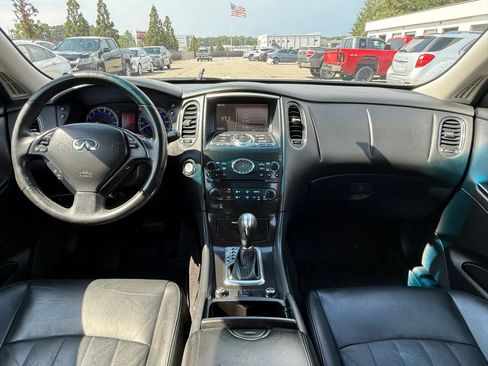 Used 2017 INFINITI QX50 AWD image 3