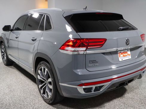 Used 2023 Volkswagen Atlas Cross Sport SEL Premium R-Line AWD/4WD image 9