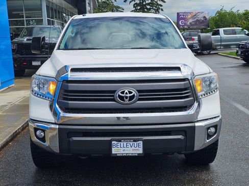 Used 2015 Toyota Tundra SR5 w/ TRD Off Road Package AWD/4WD image 8