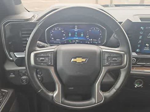 Used 2023 Chevrolet Silverado 1500 LT w/ Protection Package AWD/4WD image 11