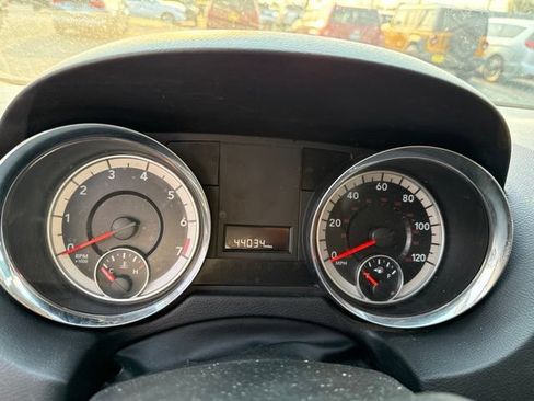 Used 2014 Dodge Grand Caravan American Value Package FWD image 7
