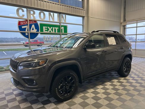 Used 2022 Jeep Cherokee Latitude w/ Sun & Sound Group image 3