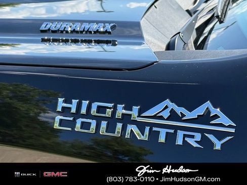 Certified 2025 Chevrolet Silverado 1500 High Country w/ High Country Premium Package AWD/4WD image 9