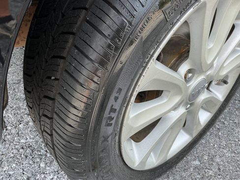 Used 2012 Kia Soul + w/ Audio Pkg FWD image 13