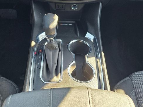 Used 2023 Chevrolet Traverse LT AWD/4WD image 14