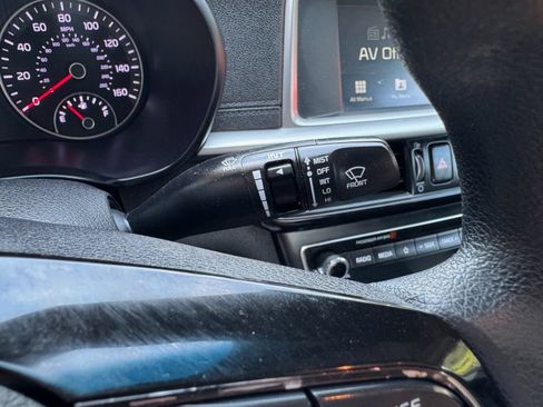 Used 2019 Kia Optima LX FWD image 31