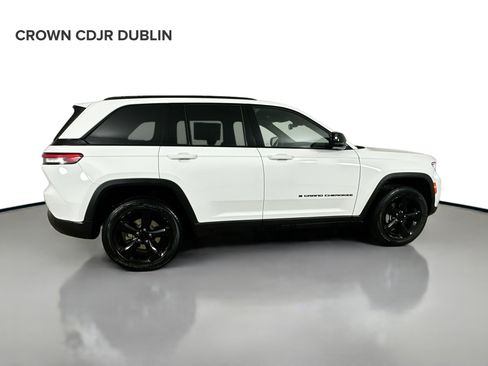 Certified 2023 Jeep Grand Cherokee Altitude AWD/4WD image 5