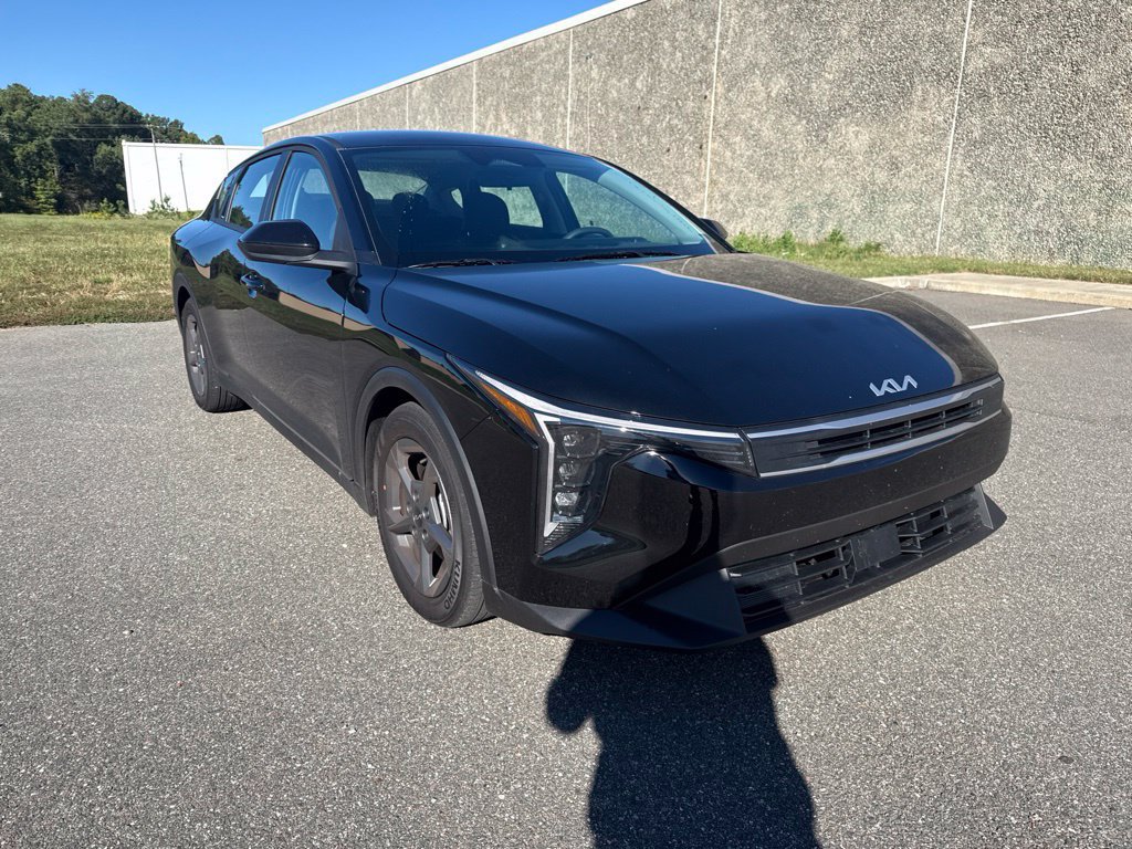 Used 2026 Kia K4 FWD image 1