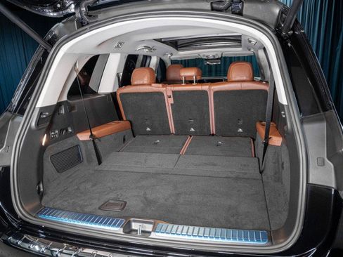 Certified 2026 Mercedes-Benz GLS 450 450 4MATIC® SUV image 8