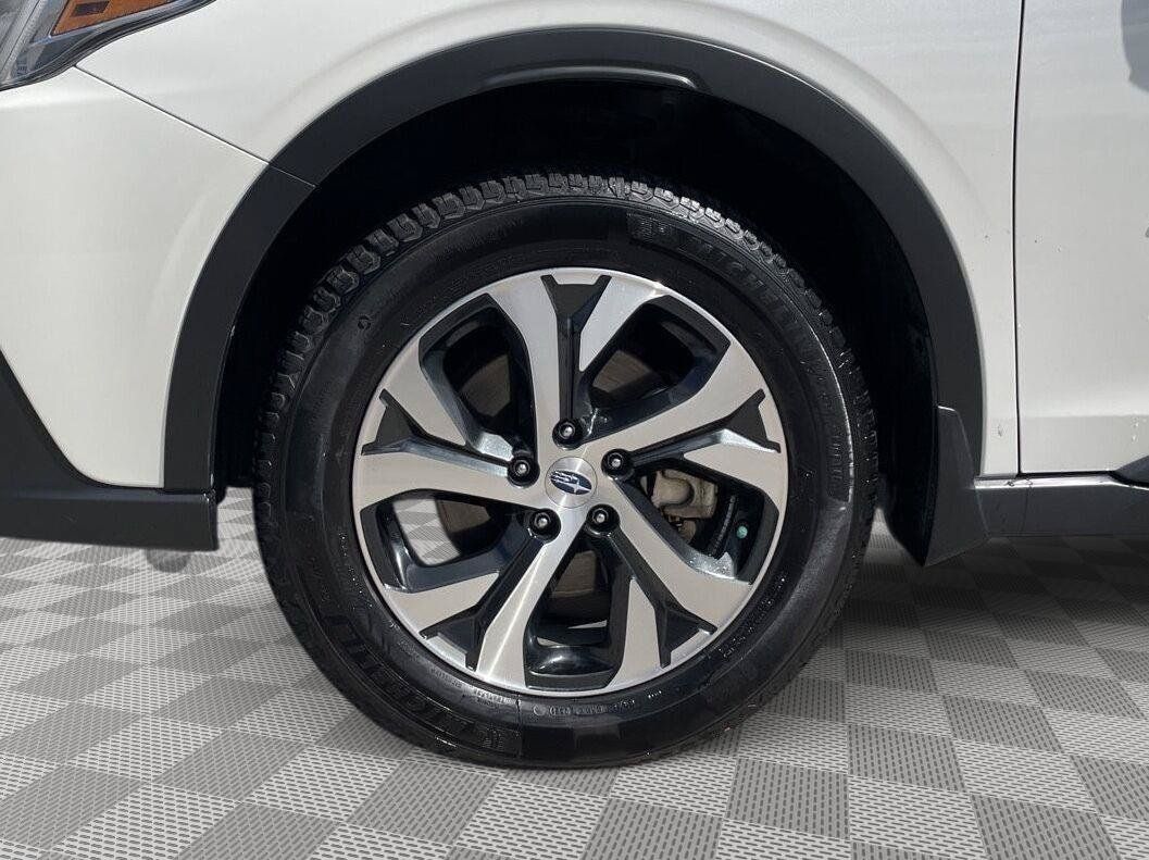 Used 2022 Subaru Outback Touring AWD/4WD image 8