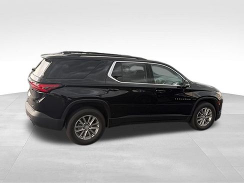 Used 2023 Chevrolet Traverse LT FWD image 6