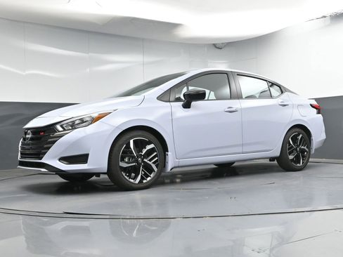 Used 2025 Nissan Versa SR w/ Trunk Package FWD image 20