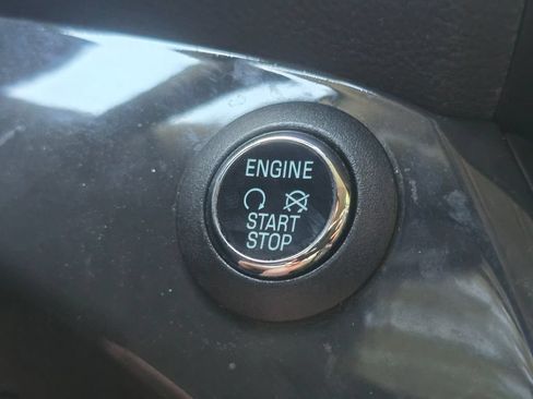 Used 2015 Ford Escape Titanium w/ Equipment Group 301A AWD/4WD image 36