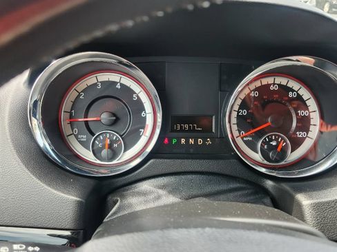 Used 2017 Dodge Grand Caravan SXT FWD image 17
