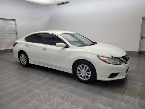 Used 2017 Nissan Altima 2.5 S w/ Power Driver Seat Package FWD image 11